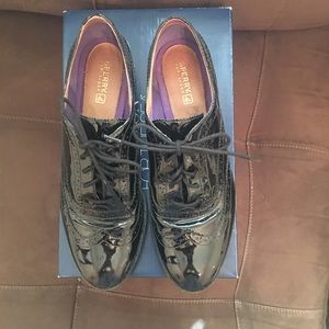 Like New Sperry Ashbury Black Patent Loafers 8