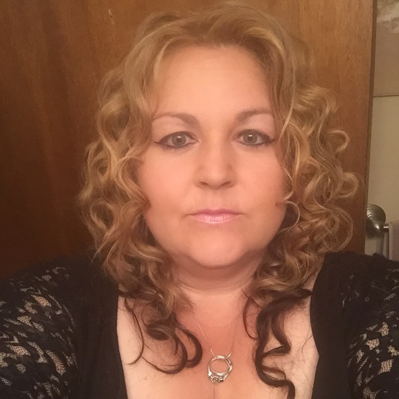 Meet your Posher, Tami - Picture 1 of 1