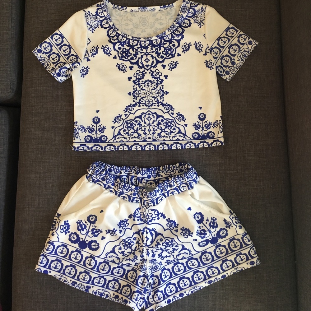 Blur & white two piece