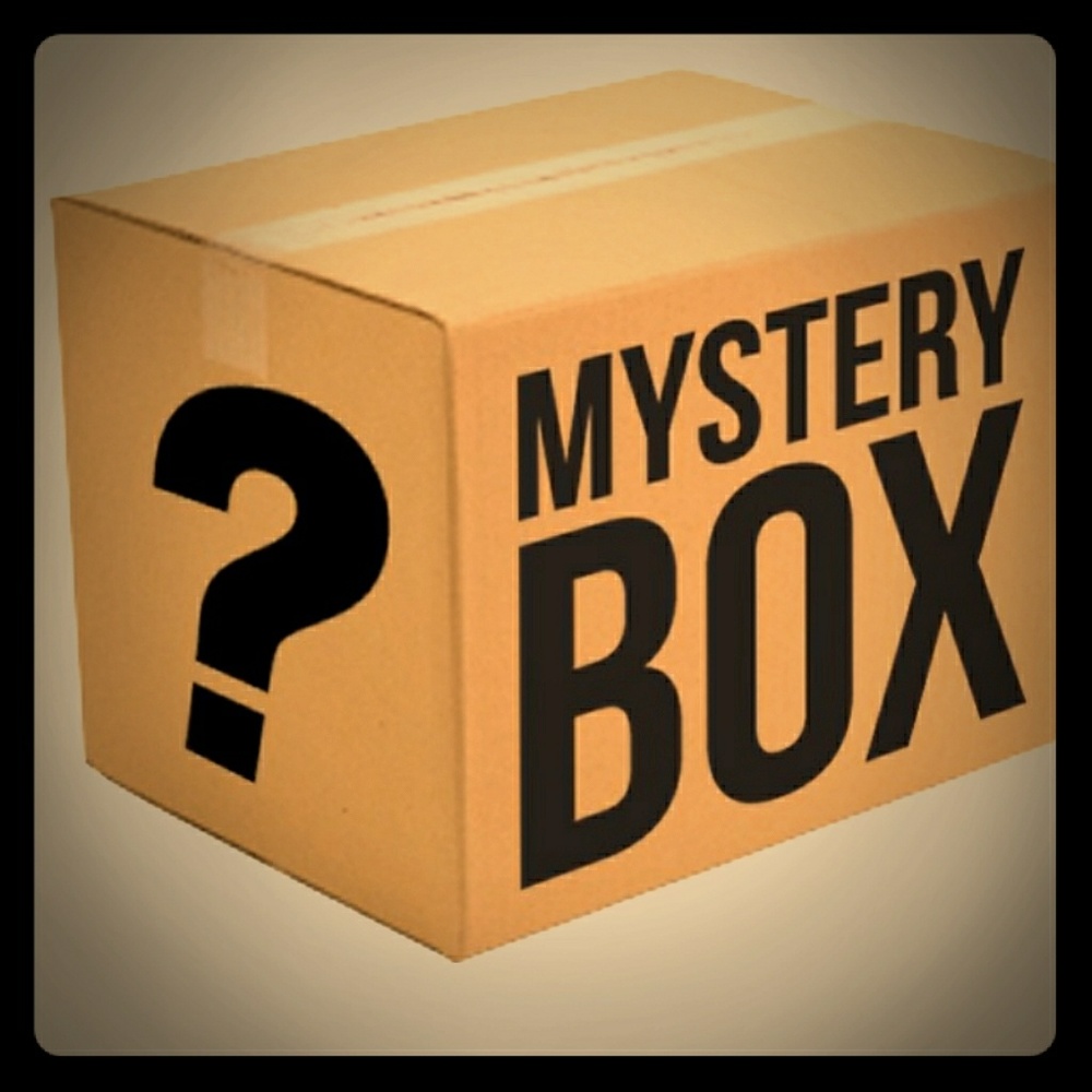 Get a Mystery box! read☆ I'll make u a listing!