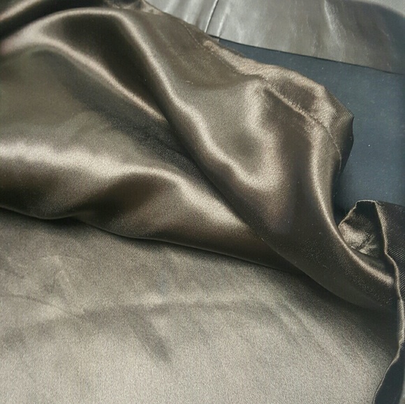 Leather skirt - Picture 3 of 3