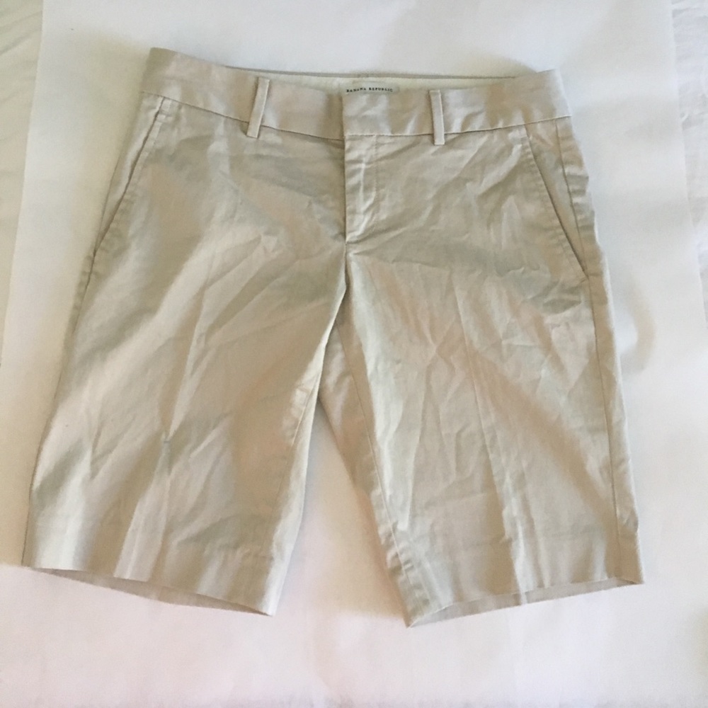 Banana Republic Woman's Shorts Size 4