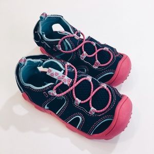 BOGO FREE ⭐️ Christo Water Shoes