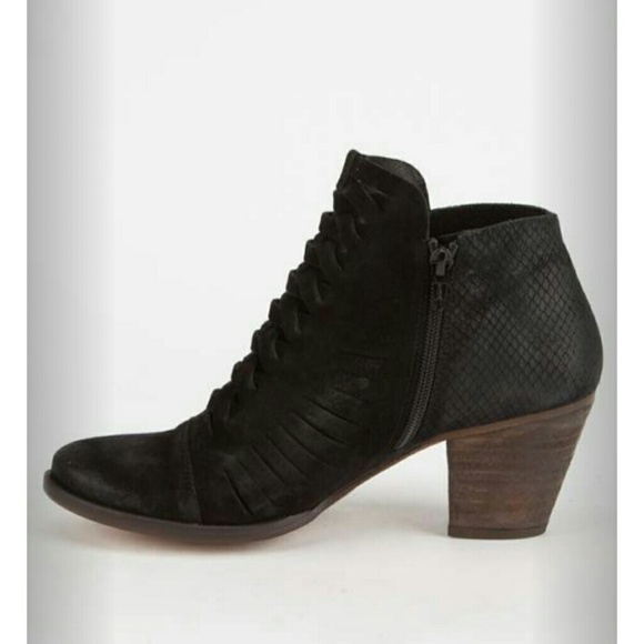 NWT Free People Loveland Ankle Boot - Picture 4 of 8