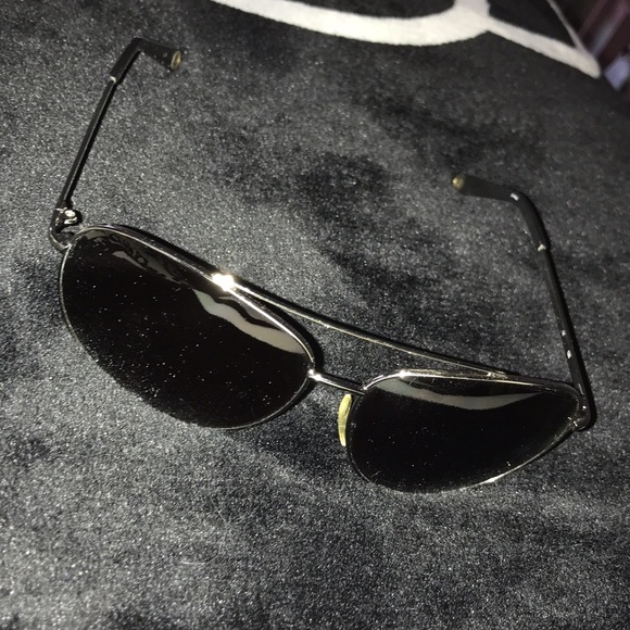 sunglasses - Picture 1 of 3