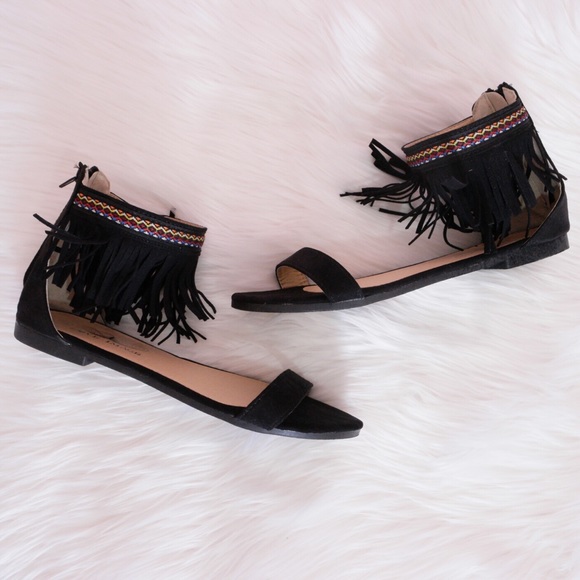 Fringes Black Sandals - Picture 5 of 6