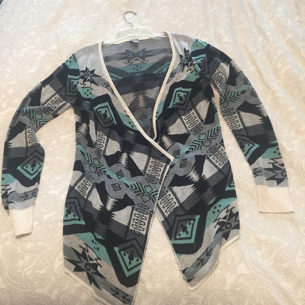 Flyaway Aztec print long sleeve cardigan