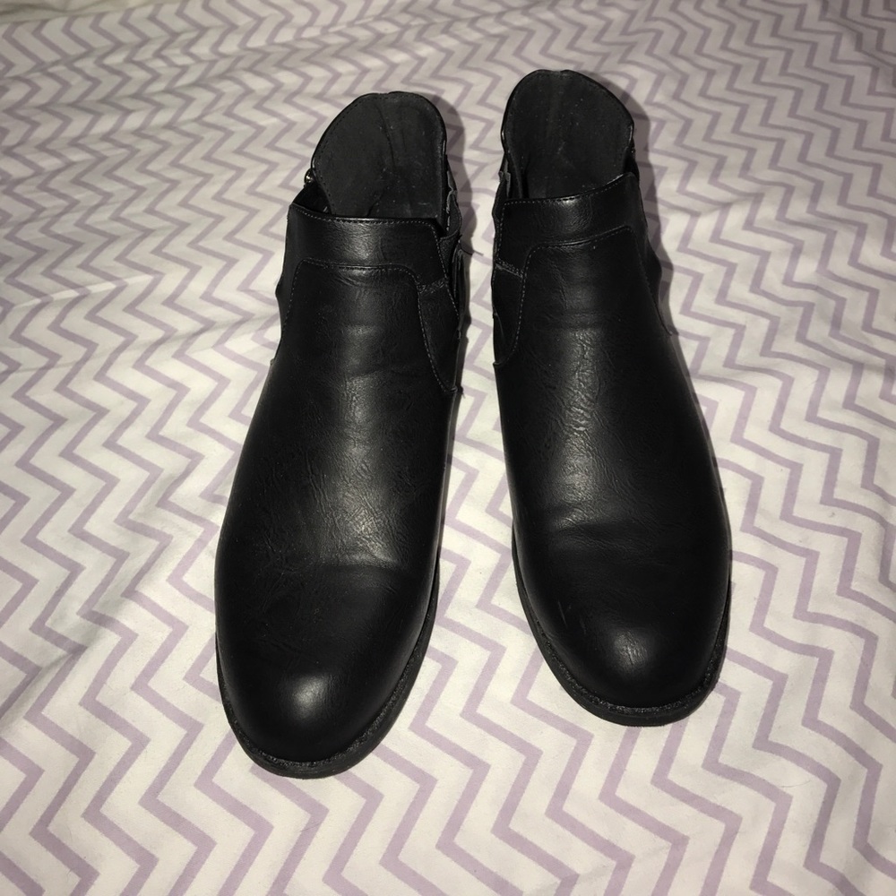Cute black booties