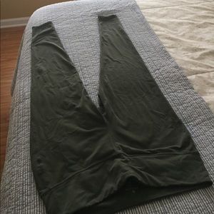 Athleta yoga pants