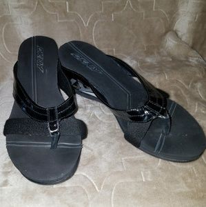 DKNY Black Wedge Slip-on Sandals $7