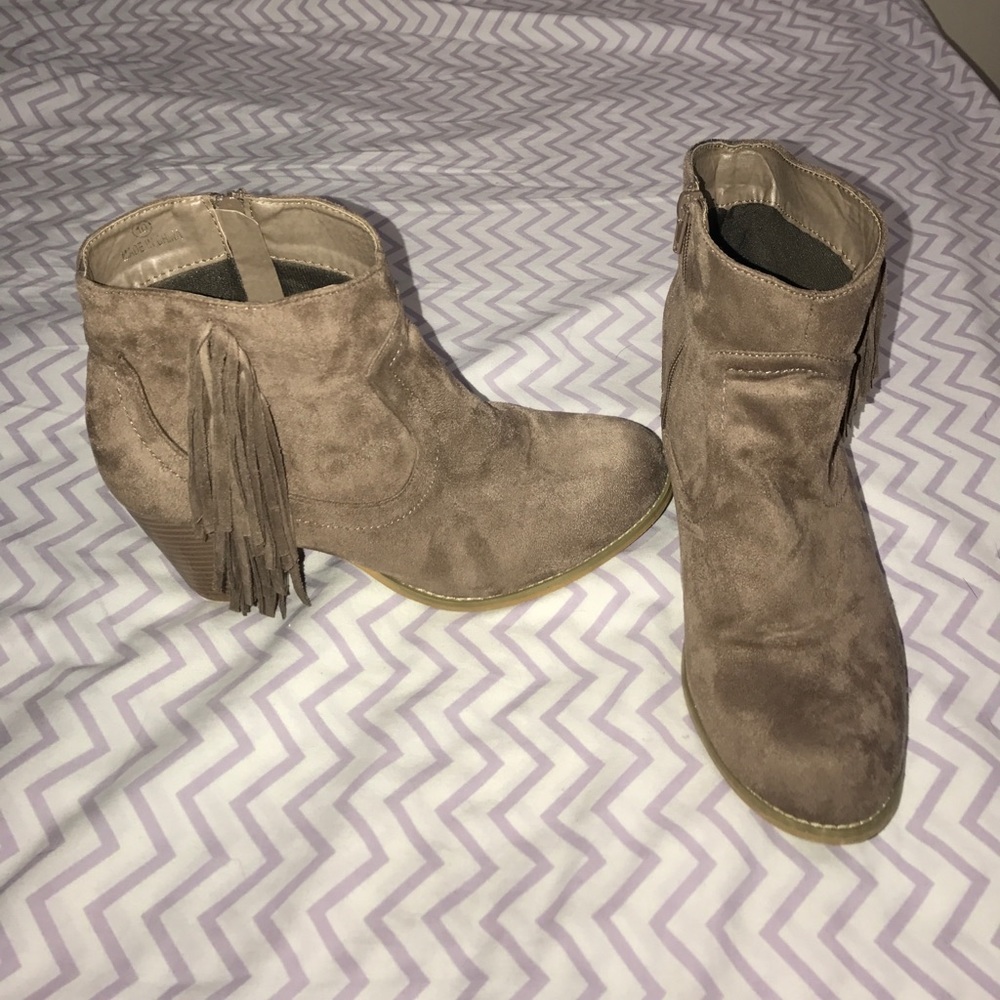 Taupe fringy booties