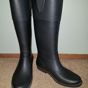 Tommy Hilfiger Black Rain Boots $15