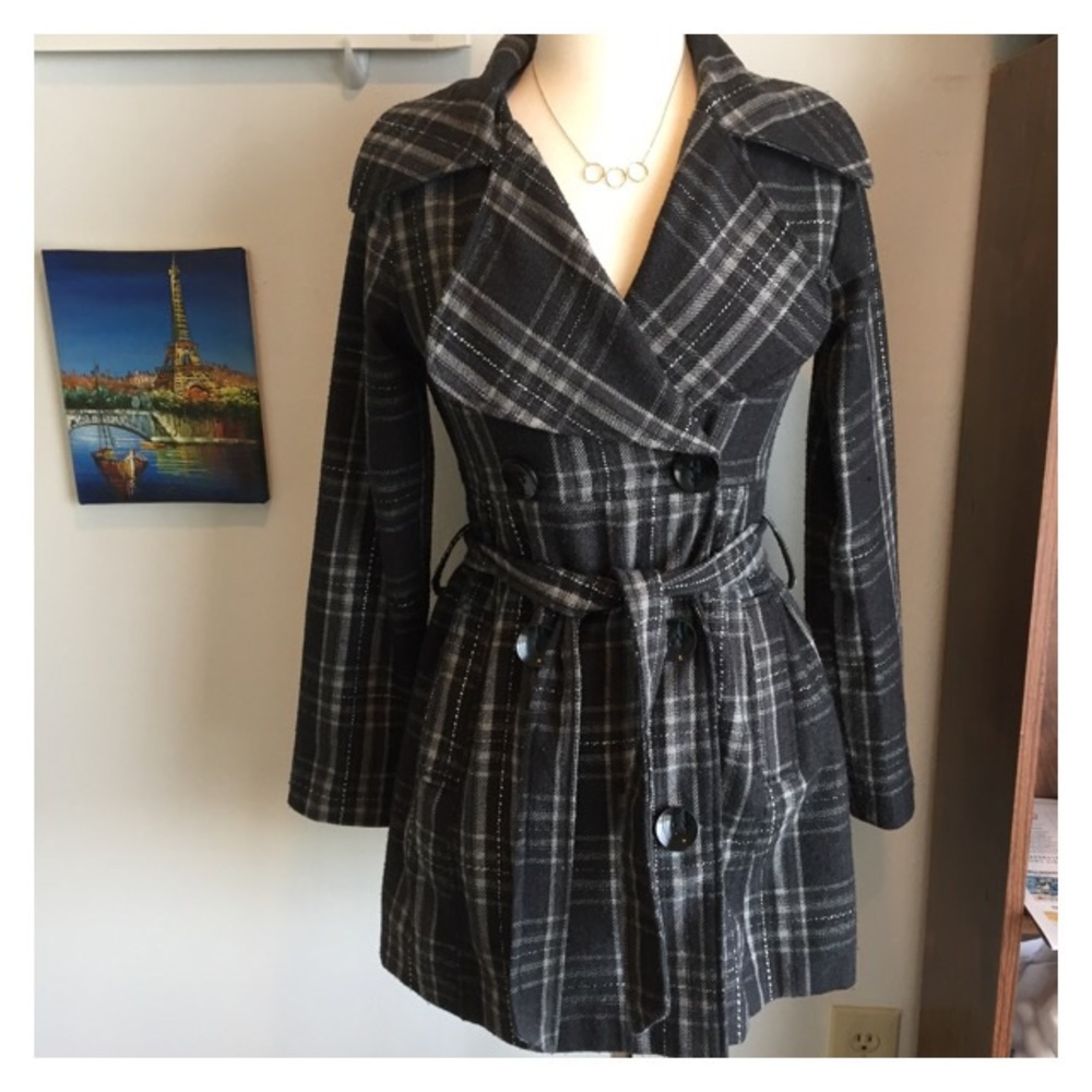 *Last Chance* Plaid trench coat