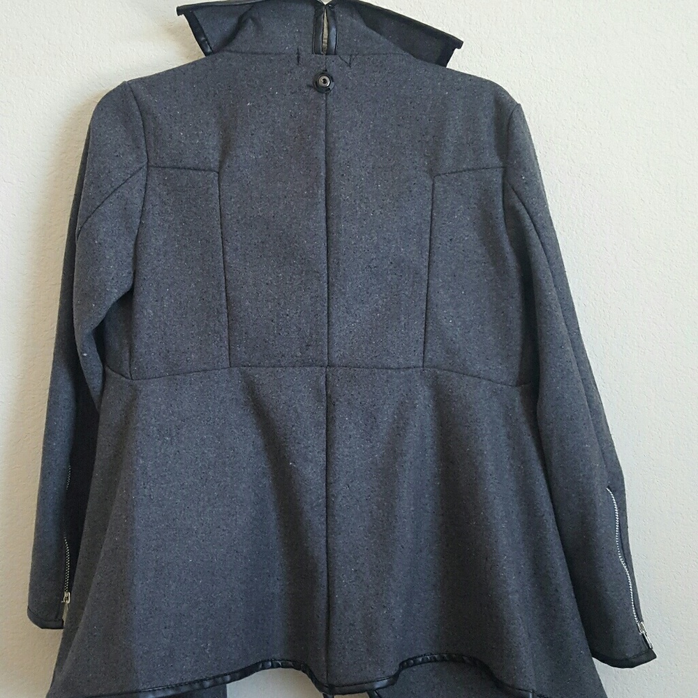 Stylish Gray Jacket - Picture 2 of 3