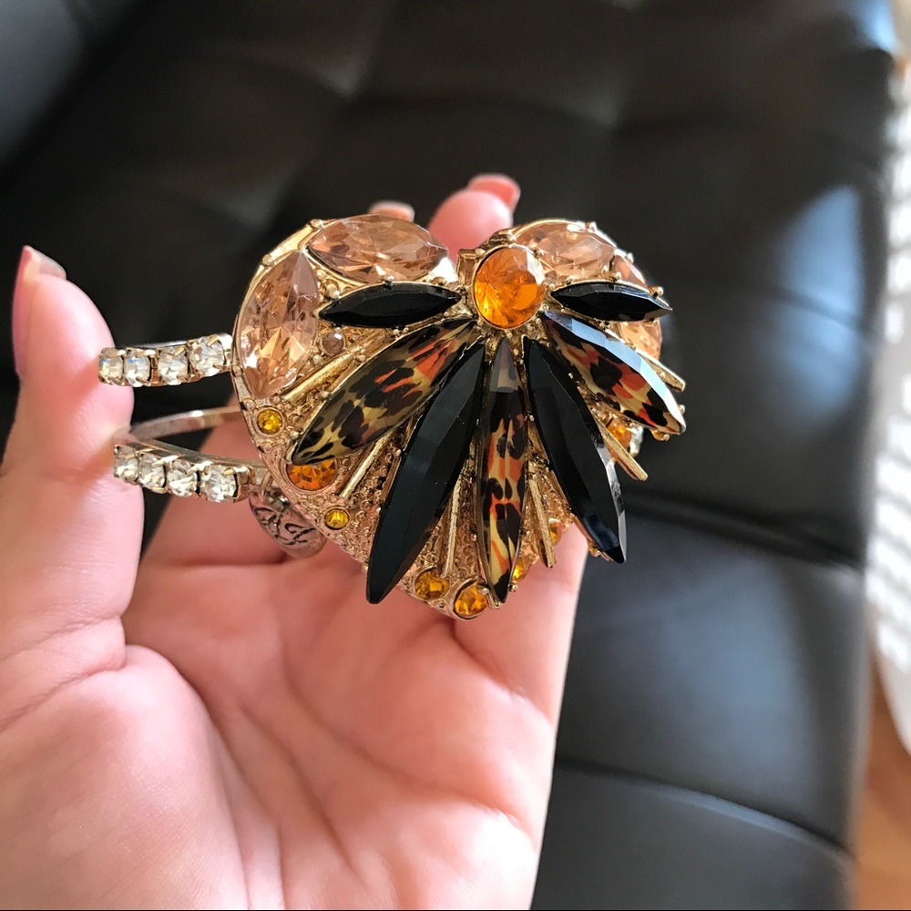 🌹Beautiful Betsey Johnson bracelet🌹