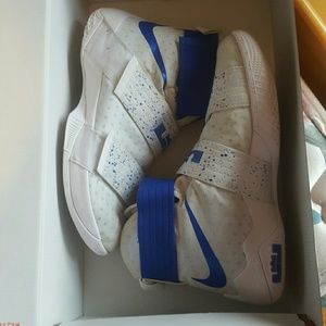 LeBron Soldier 10