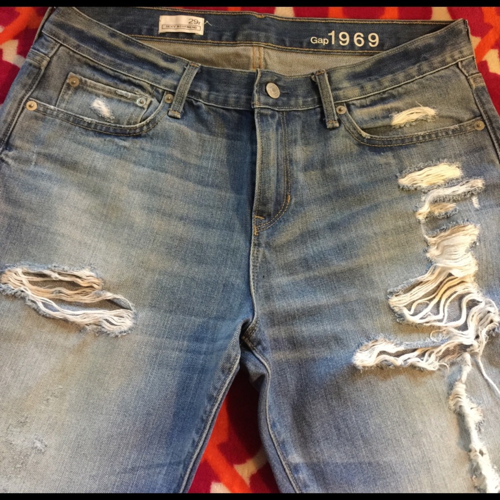 GAP sexy boyfriend distressed denim