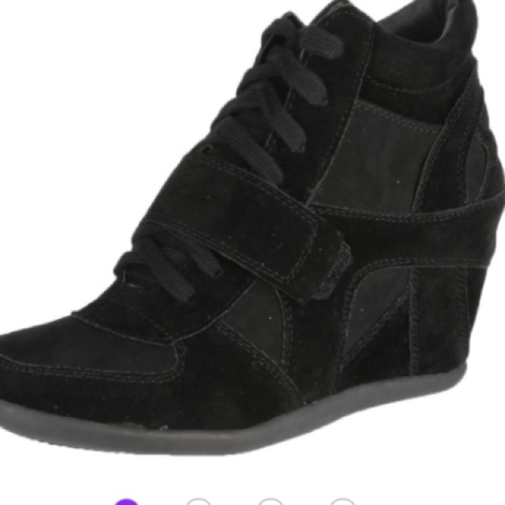 Wedge Sneaker