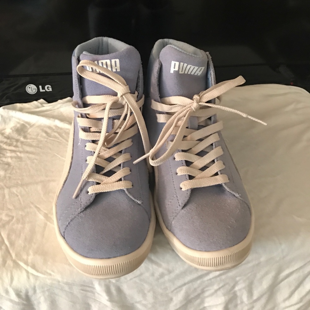 Sky Blue Pumas