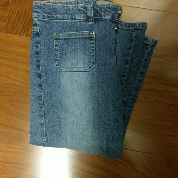 Capri Jeans - Picture 1 of 2