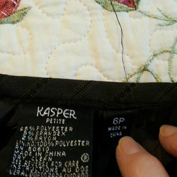 5 FOR $25 Kasper Skirt full lined - Picture 4 of 5