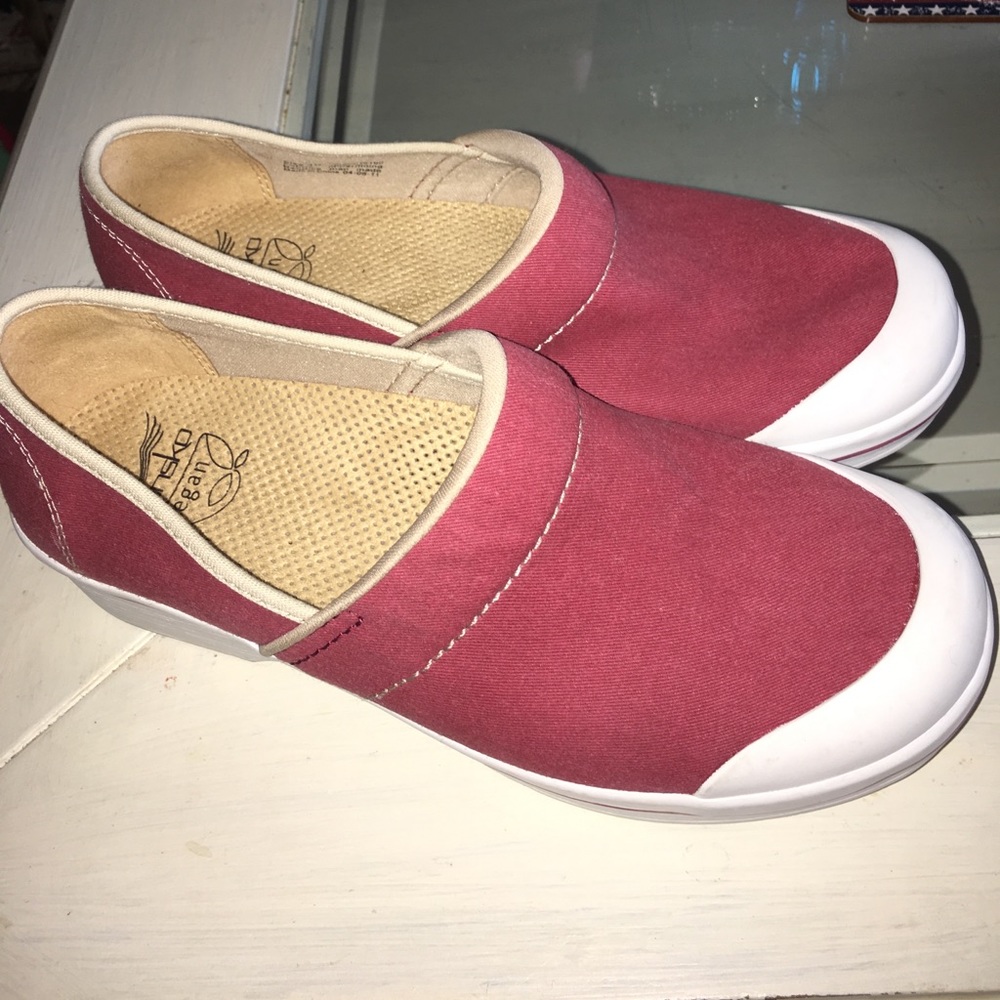 Ladies Dansko slip ons