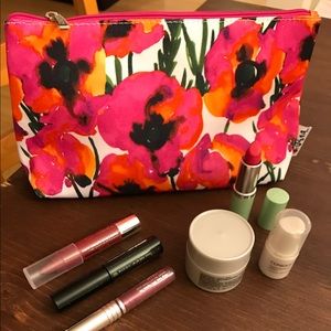 Clinique large sample kit! With bag - Nothing used