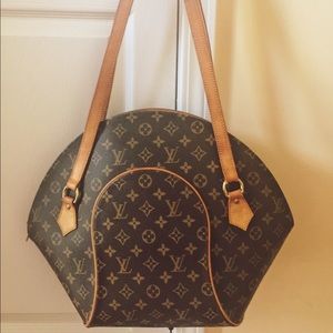 SOLD Authentic Louis Vuitton ellipse GM