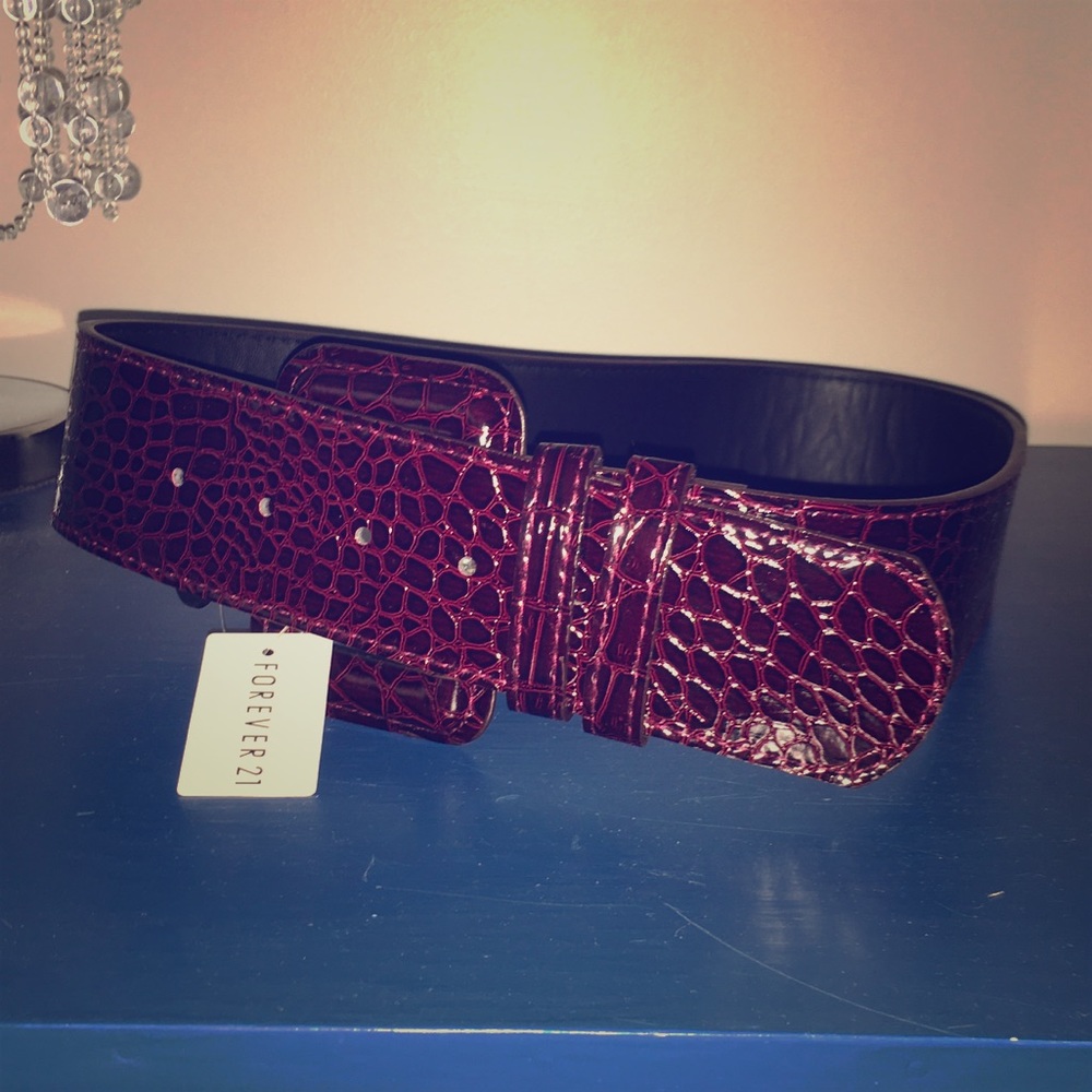 BNWT Forever 21 Burgundy Fashion Belt