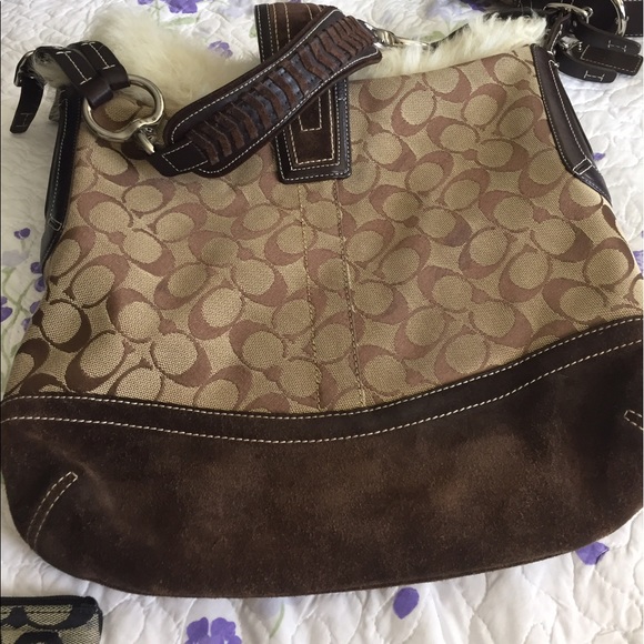 Coach bag with wristlet set - Picture 4 of 6