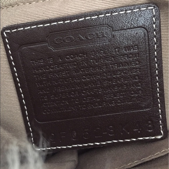 Coach bag with wristlet set - Picture 5 of 6