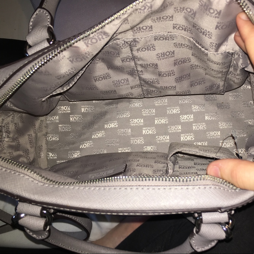 Michael Kors purse - Picture 2 of 5