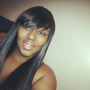 Meet your Posher, Crystal
