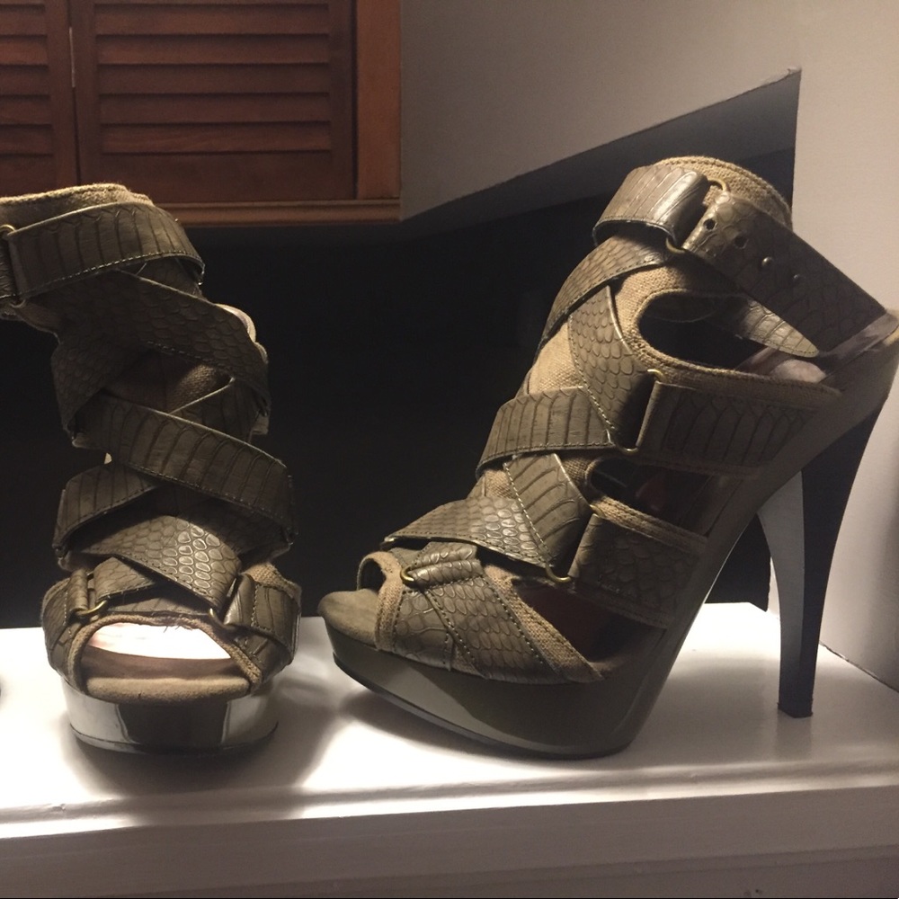 Peep toe ankle booties