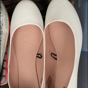 H and M size 38(8) white flats