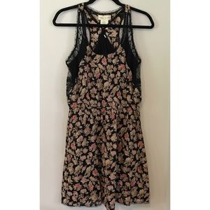 ➕UO Black Floral Midi w/ Lace Accents➕