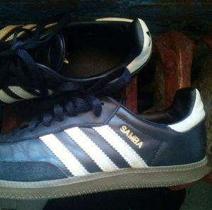 Adidas SAMBAS womens size 9 mens 7.5