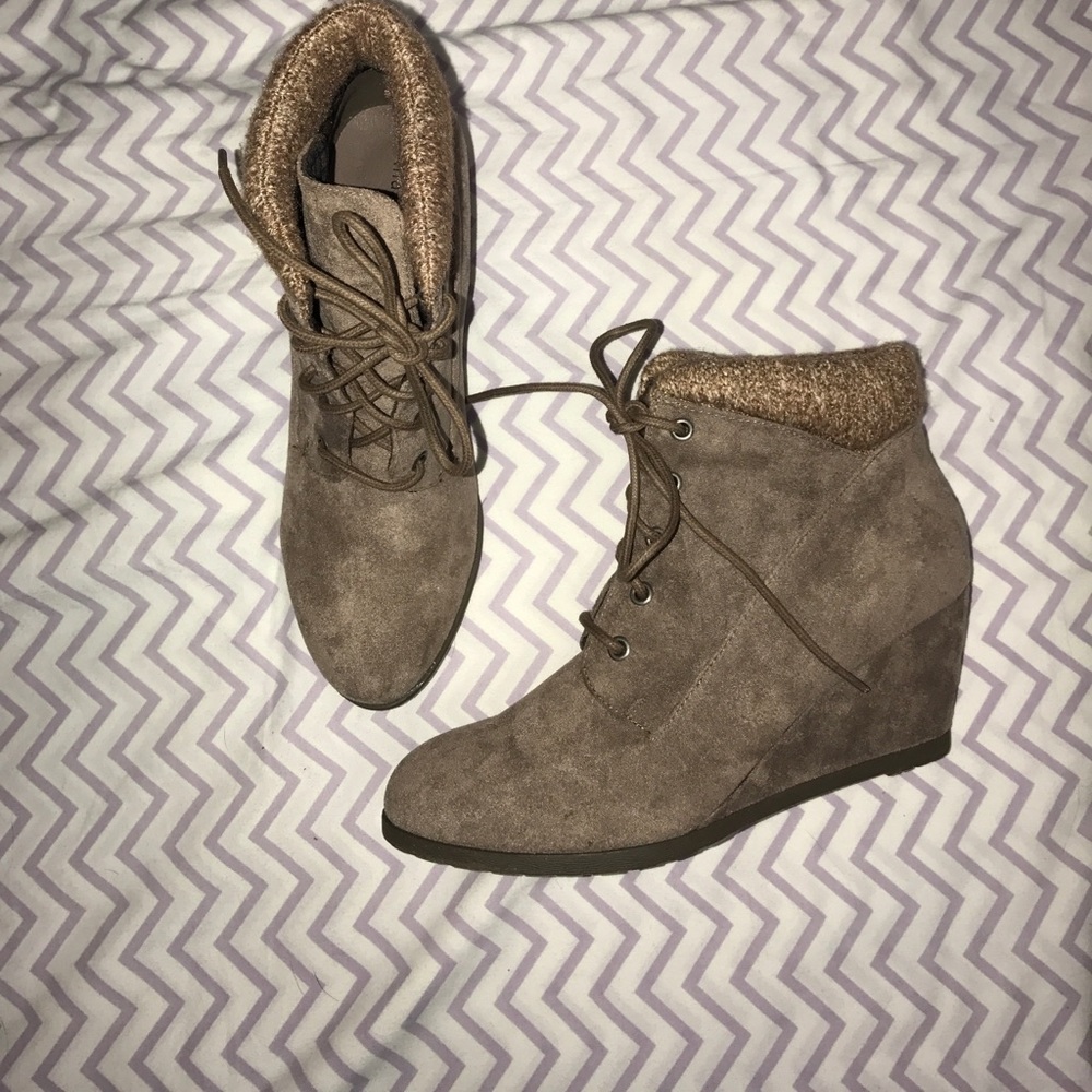 Taupe faux suede booties
