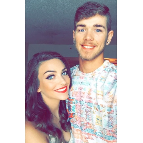 Meet your Posher, Bridget - Picture 1 of 1