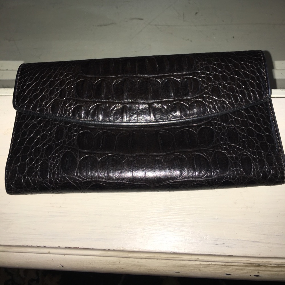 Brahmin wallet