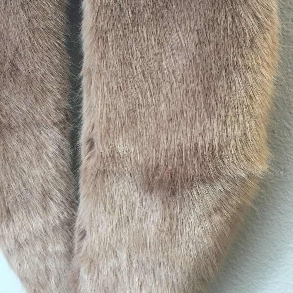 NWT ASOS Tan Fur Wrap/scarf - Picture 2 of 4