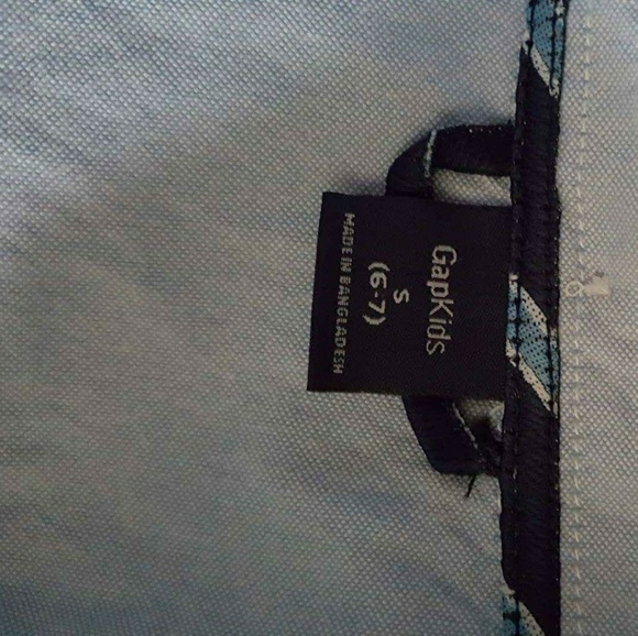 GAP Kids Long Sleeve Button Down Shirt - Picture 3 of 3