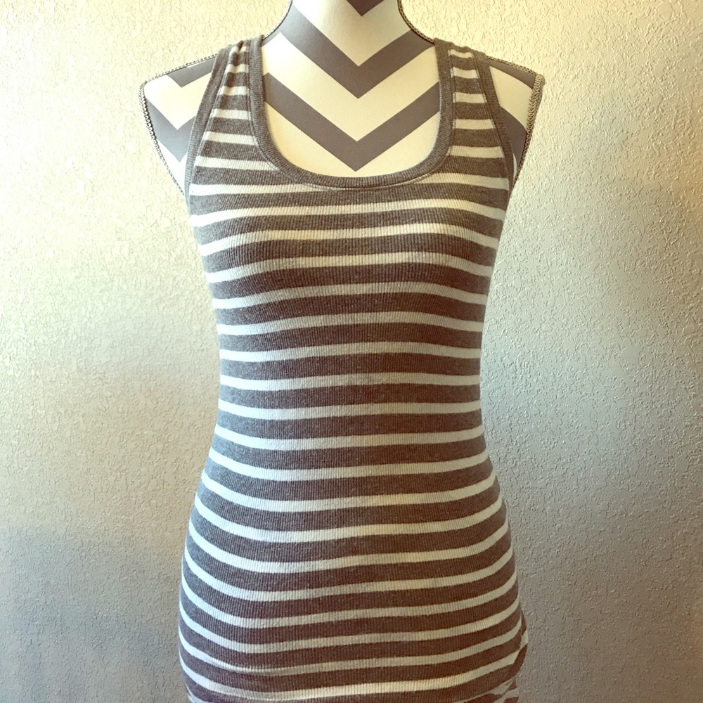 Razor back tank