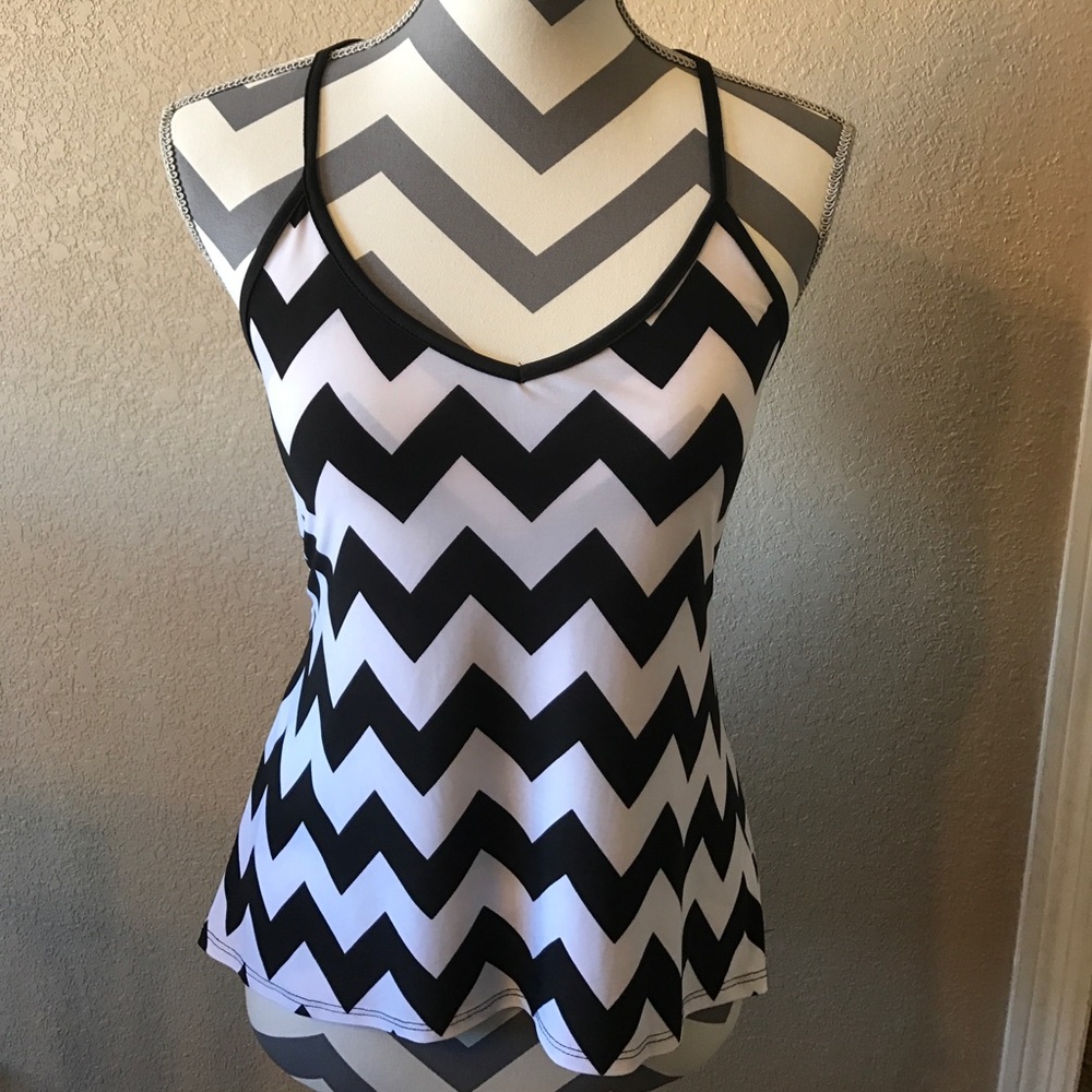 Chevron top