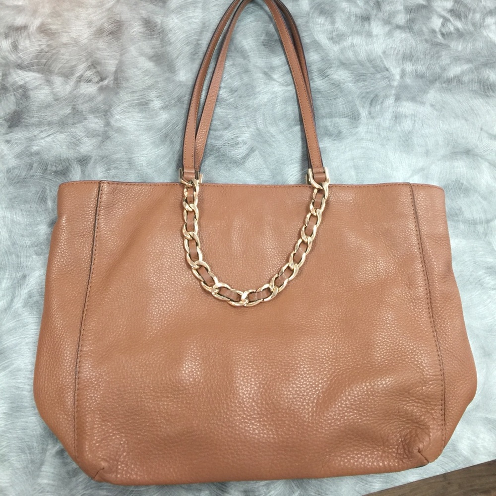 Micheal Kors Handbag - Picture 2 of 6