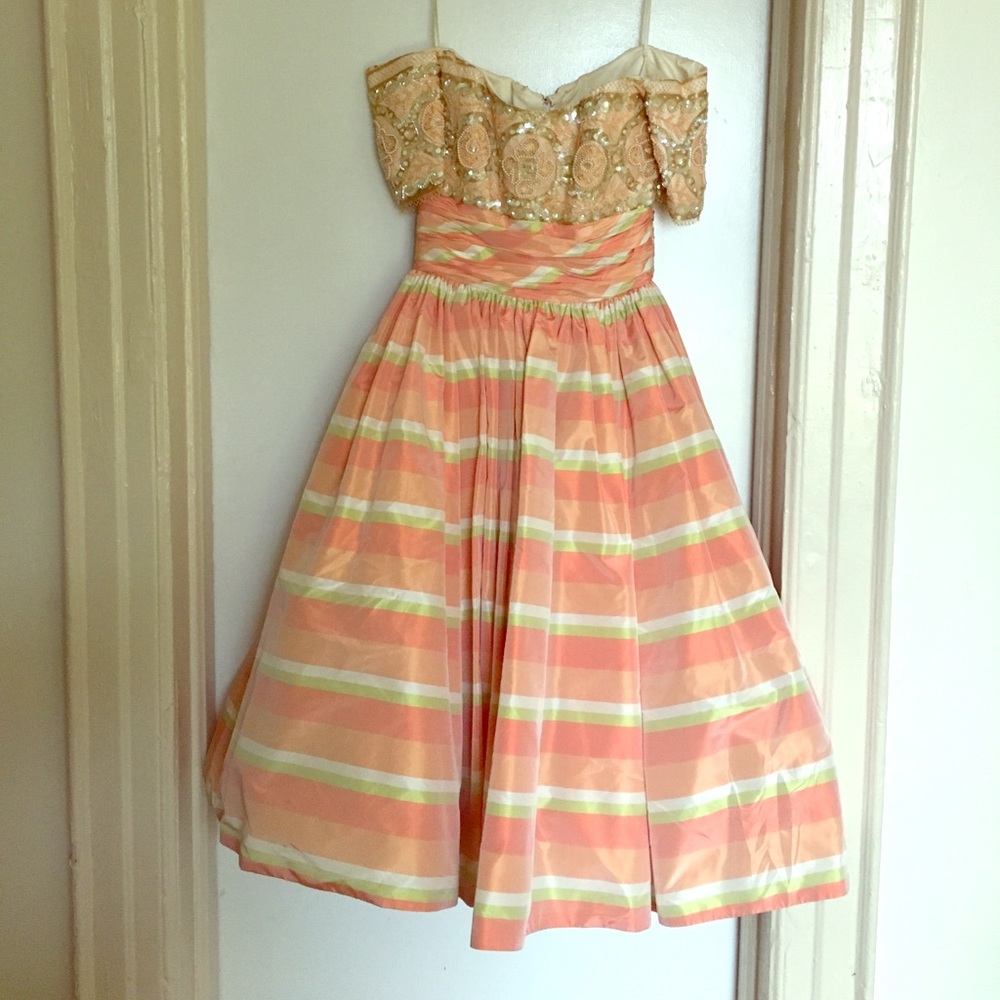 Antique dress 50's