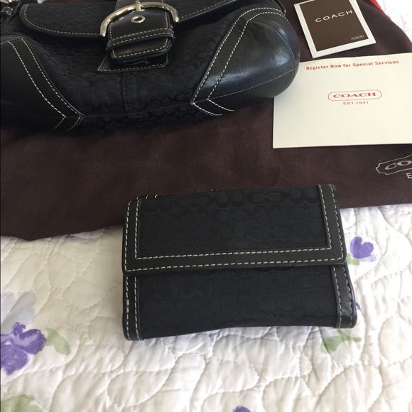 Coach bag with wallet. - Picture 7 of 7
