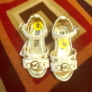 NWT Toddler White and gold MK wedges