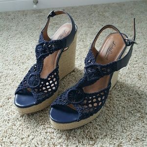 EUC Lucky Brand navy crochet wedges size 10