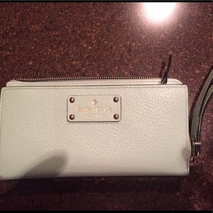 Mint colored Kate spade wallet⚡️final mark down⚡️